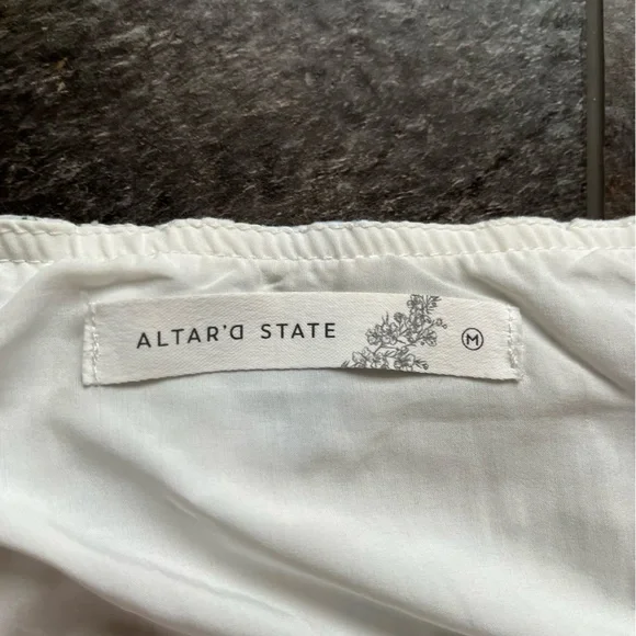 Women’s white and blue floral peasant boho tiered ruffle pull on skirt. Medium - Picture 9 of 15